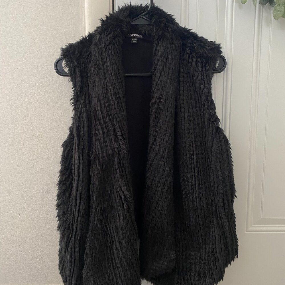 Cozy Black Faux Fur Vest Express - Layering City Chic Ski Snow Bunny Vibes